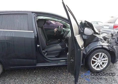 2015 Chevrolet Sonic Lt Auto z USA, uszkodzony, nr VIN 1G1JC6SB6F4116827